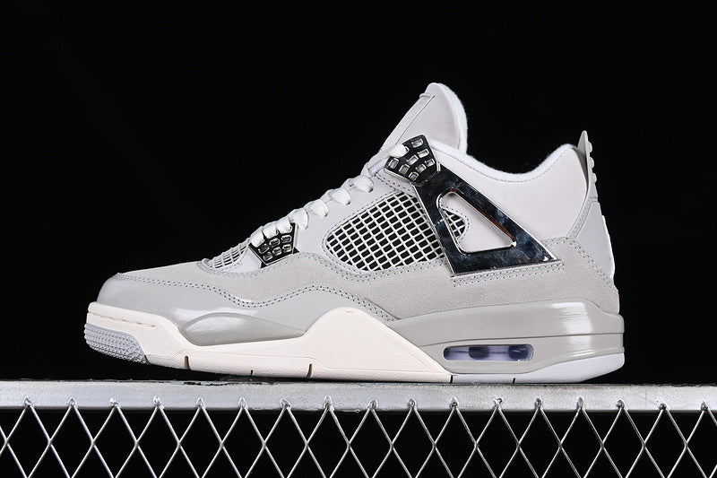 JORDAN 4 FROZEN MOMENTS
