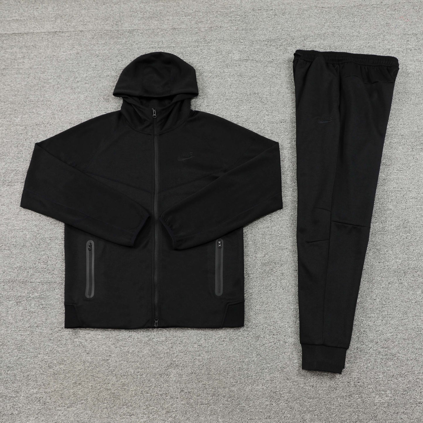 TECH FLEECE