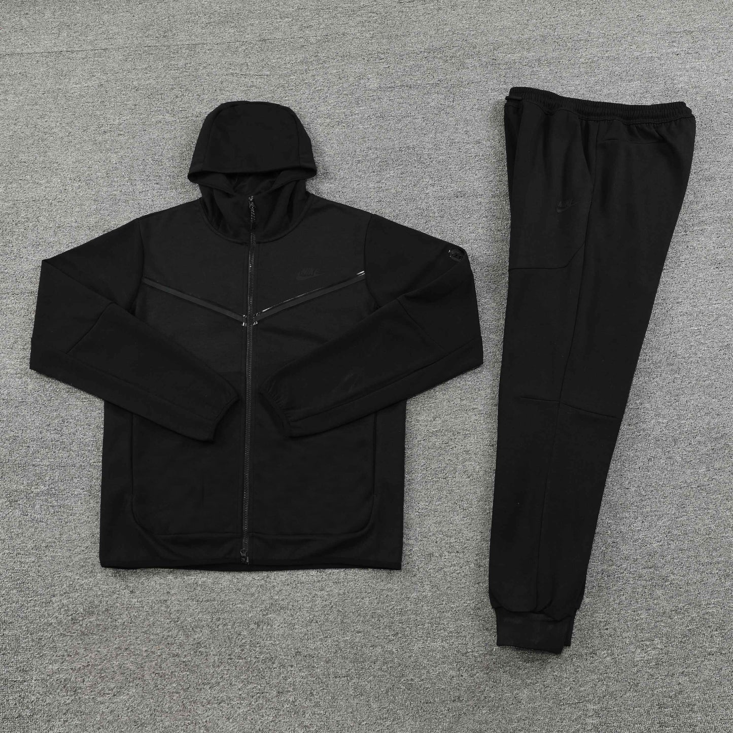 TECH FLEECE