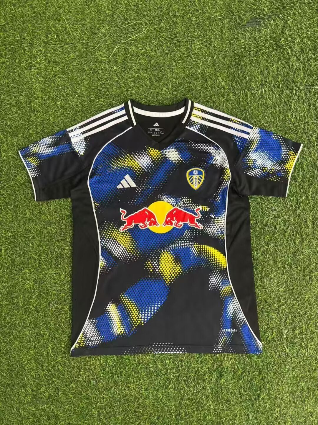 LEEDS UNITED THIRD 25/26