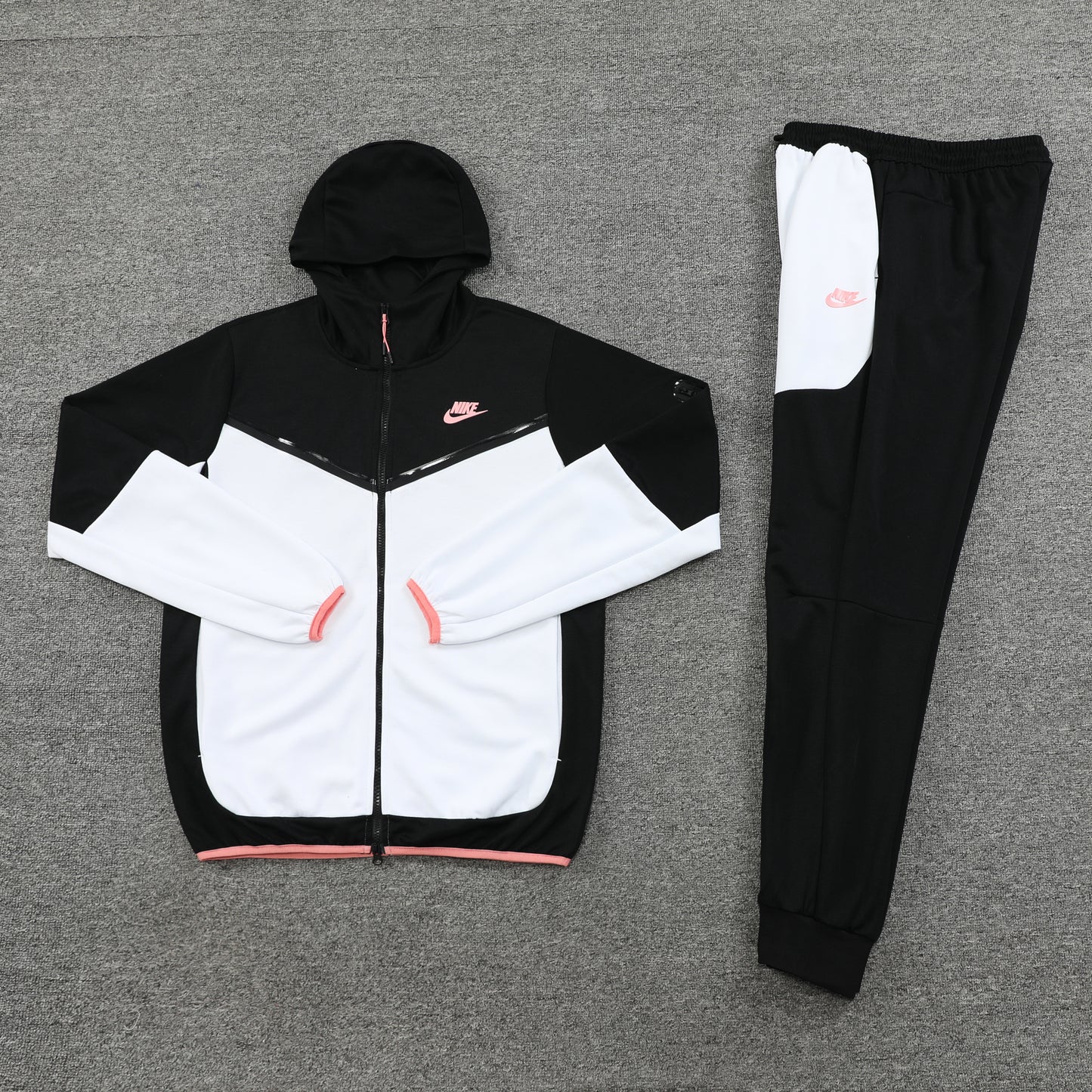 TECH FLEECE