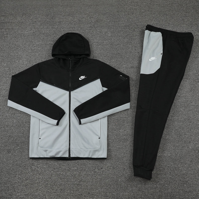 TECH FLEECE